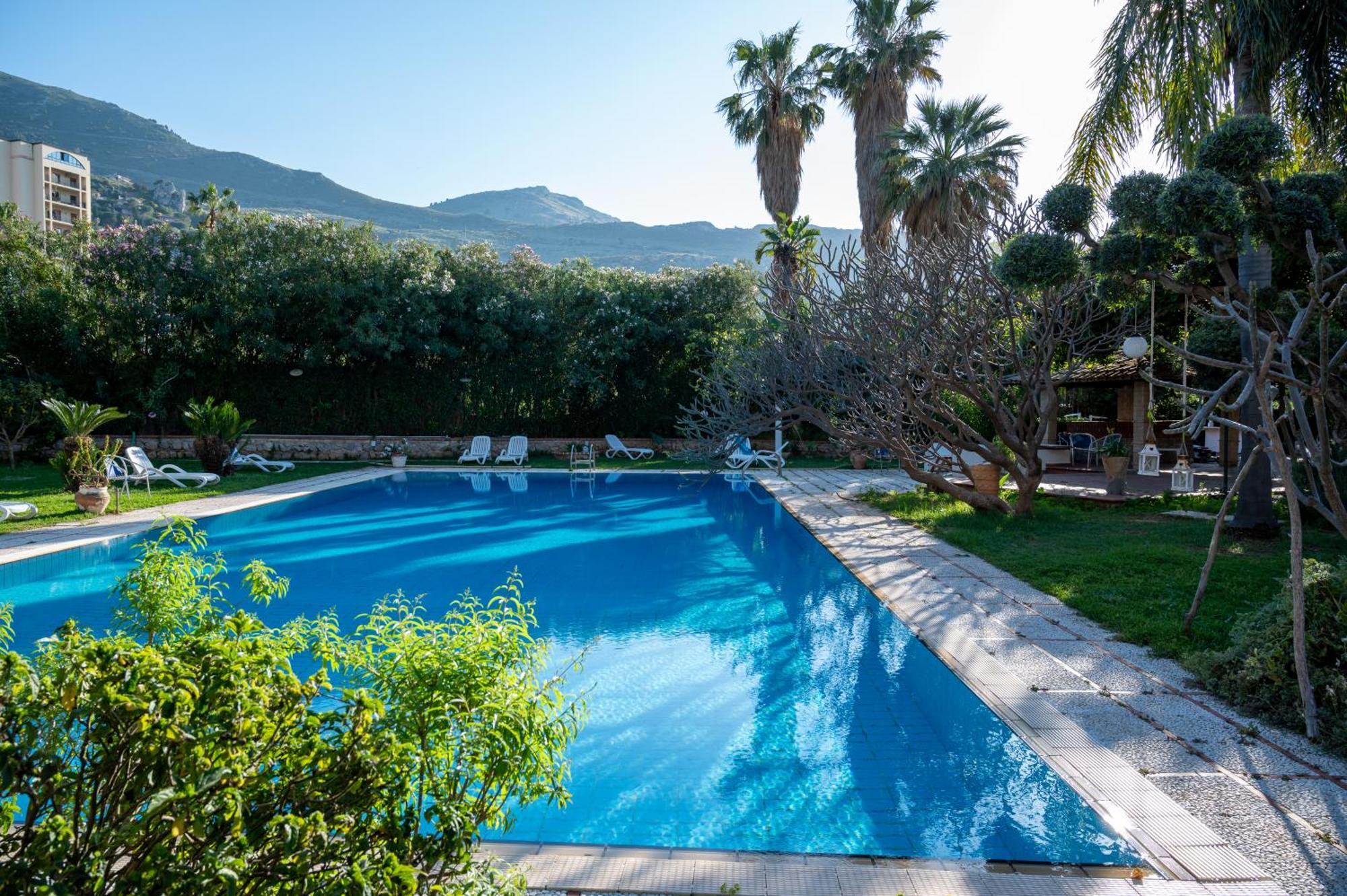 Villa Megna - Green Paradise B&B Palermo Exterior foto